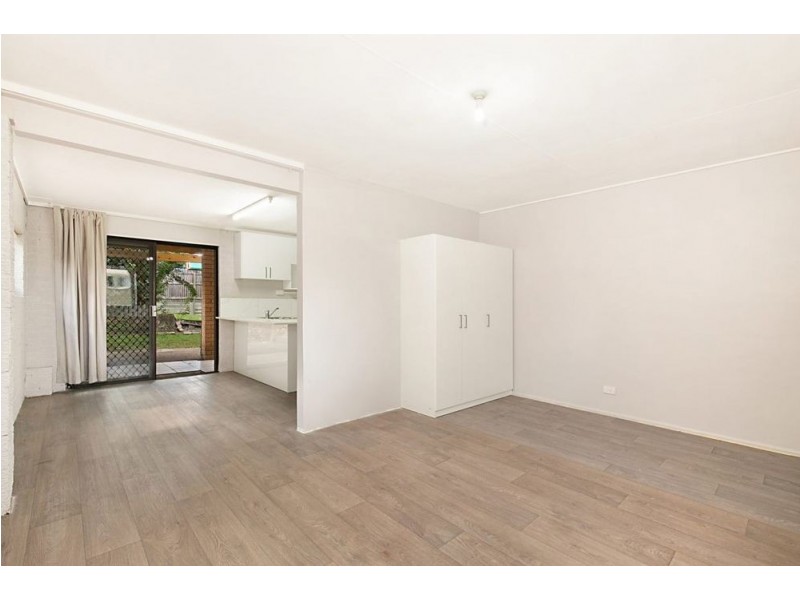 64 Barbaralla Drive, Springwood QLD 4127