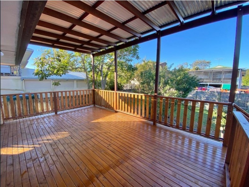 64 Barbaralla Drive, Springwood QLD 4127