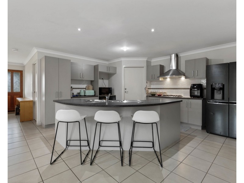 9 Freeman Place, Bracken Ridge QLD 4017