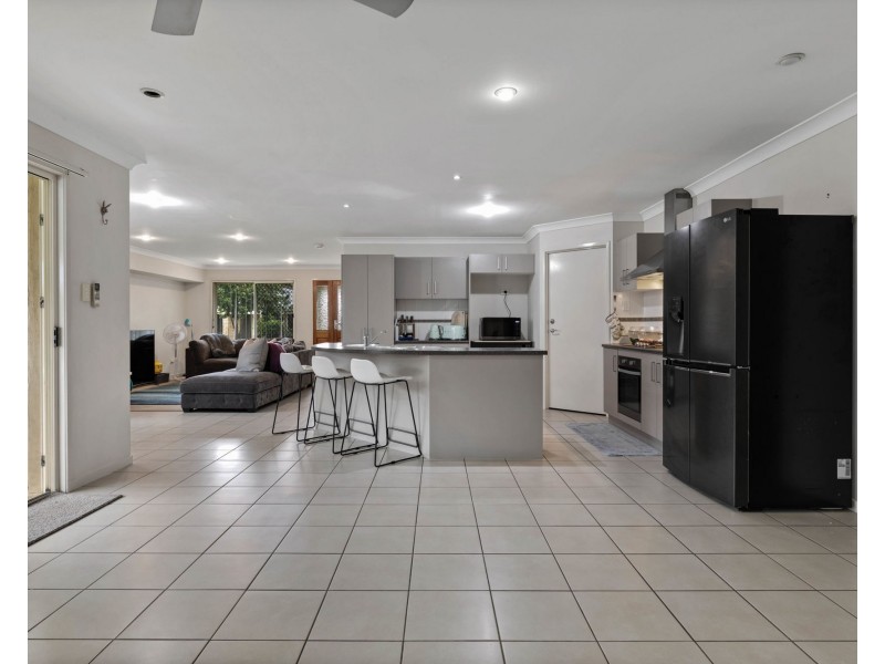 9 Freeman Place, Bracken Ridge QLD 4017