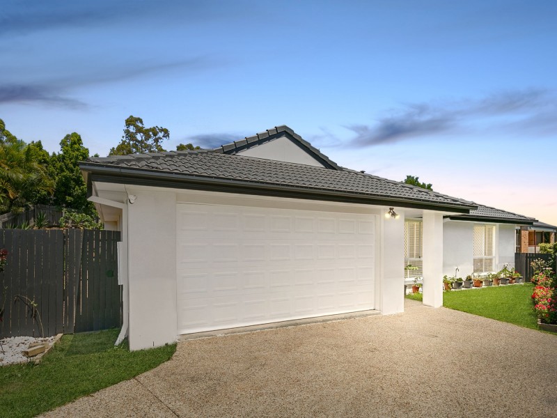 16 Walkers Rd, Everton Hills QLD 4053