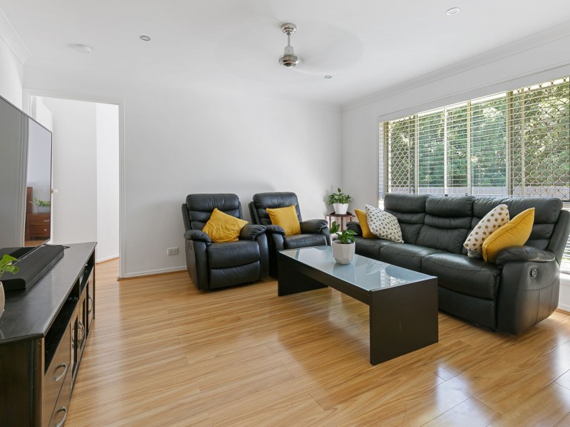 16 Walkers Rd, Everton Hills QLD 4053