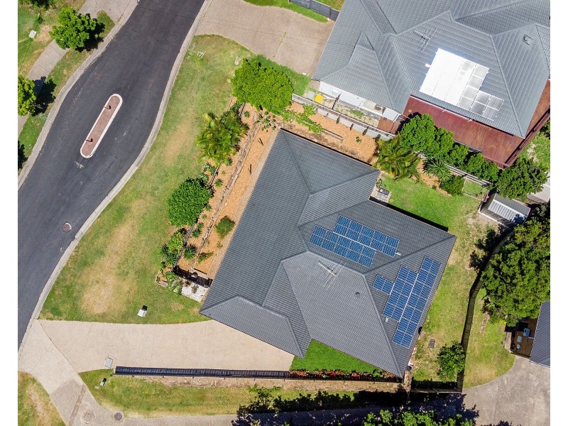 16 Walkers Rd, Everton Hills QLD 4053