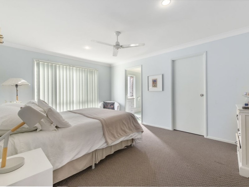 16 Jasmine Street, Wakerley QLD 4154