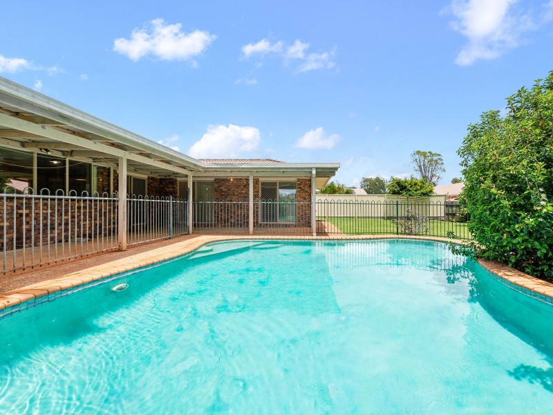 51 Catamaran St, Manly West QLD 4179