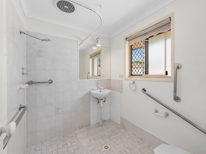 51 Catamaran St, Manly West QLD 4179