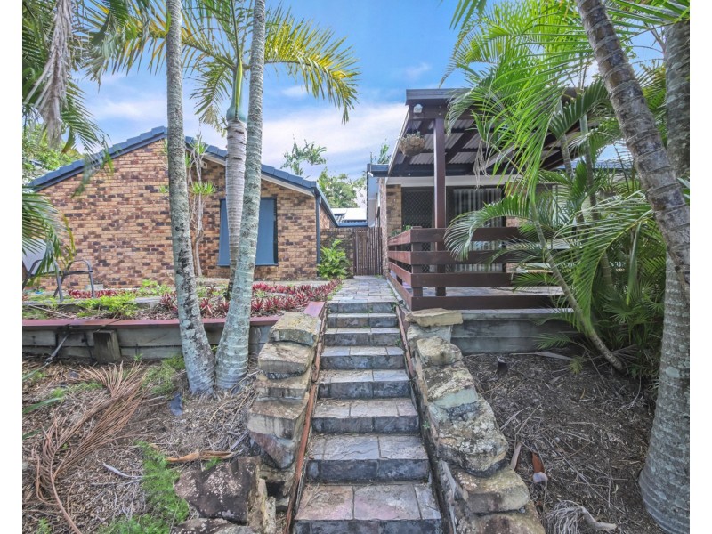 9 Stonyfell Court, Holland Park QLD 4121