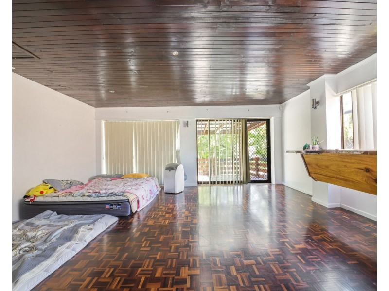 9 Stonyfell Court, Holland Park QLD 4121