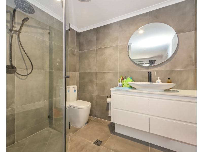 9 Stonyfell Court, Holland Park QLD 4121