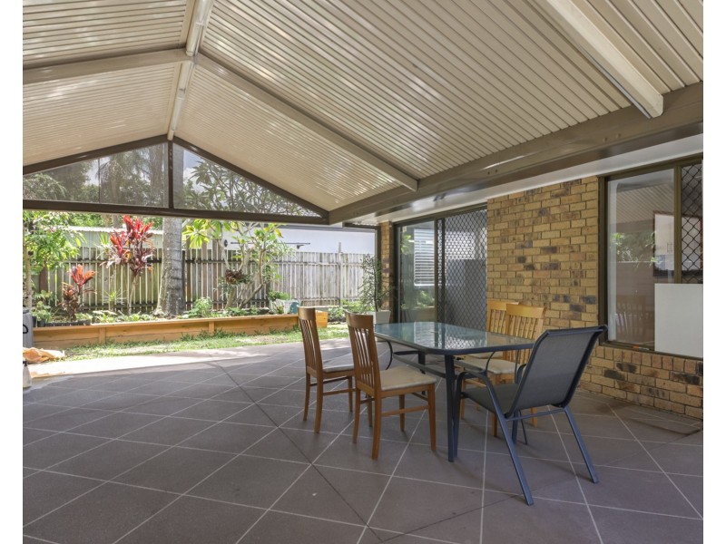 9 Stonyfell Court, Holland Park QLD 4121