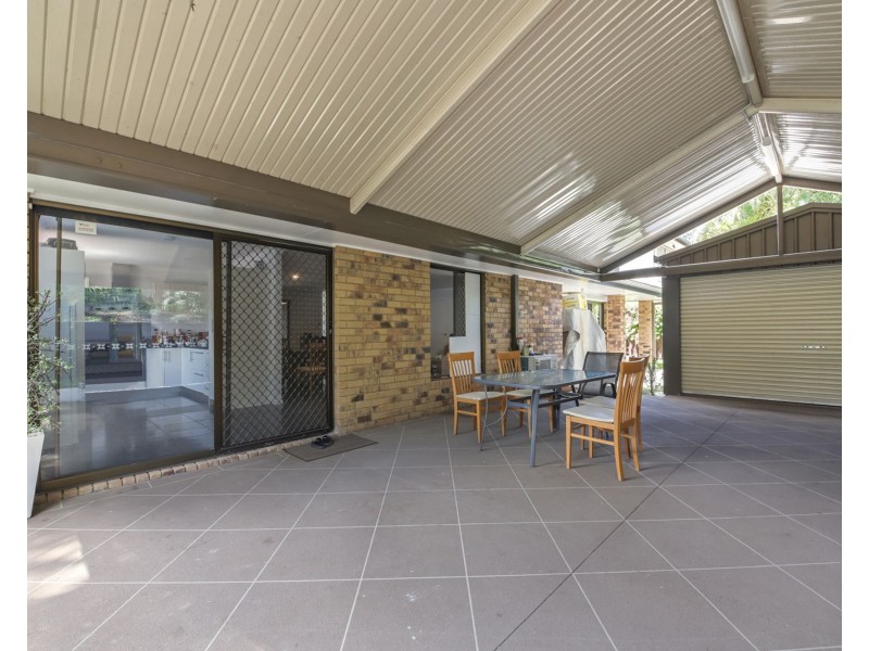 9 Stonyfell Court, Holland Park QLD 4121