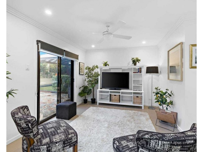 2/249 Bloomfield Street, Cleveland QLD 4163