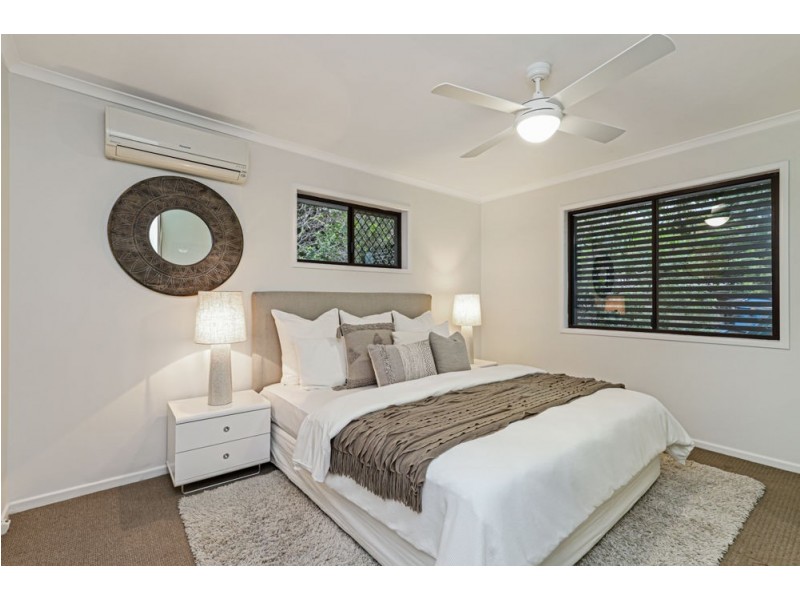 21 Detling Street, Stafford Heights QLD 4053