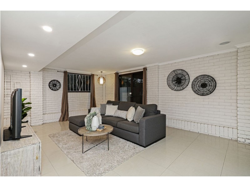 21 Detling Street, Stafford Heights QLD 4053