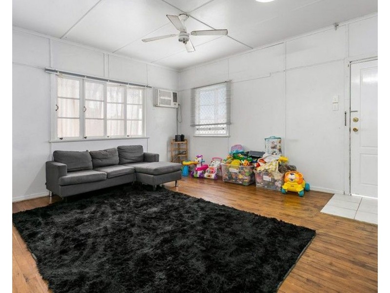 24 Charlotte St, Basin Pocket QLD 4305