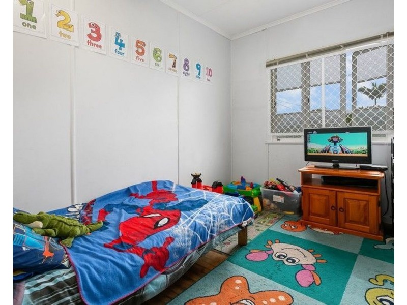 24 Charlotte St, Basin Pocket QLD 4305