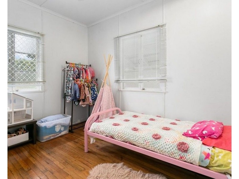 24 Charlotte St, Basin Pocket QLD 4305