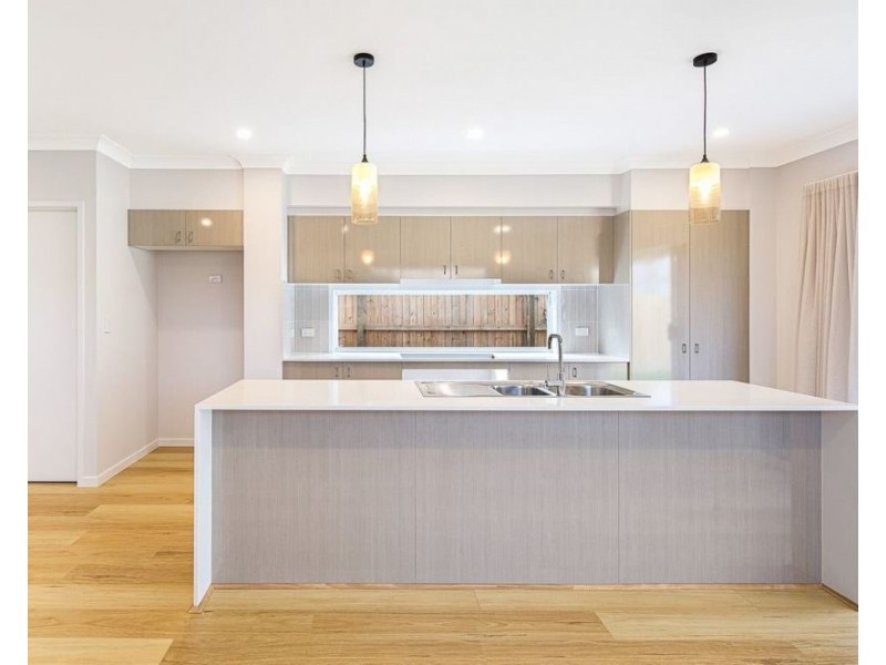 9 Gillian Drive, Coomera QLD 4209