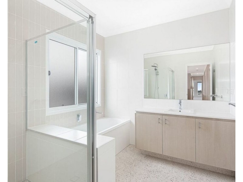 9 Gillian Drive, Coomera QLD 4209