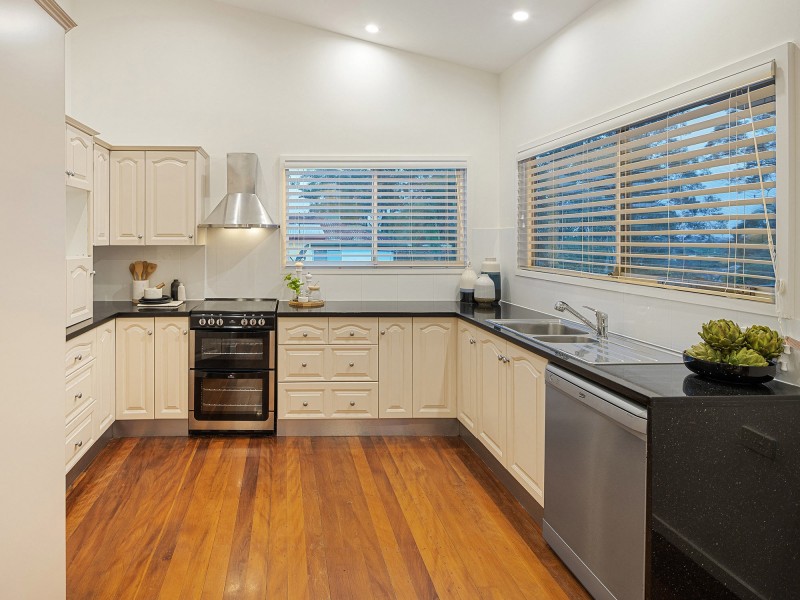 83 Plucks Road, Arana Hills QLD 4054