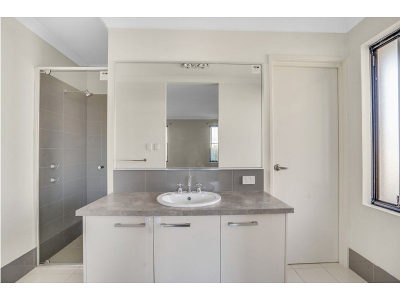 4 Warrego Outlook, Ellenbrook WA 6069