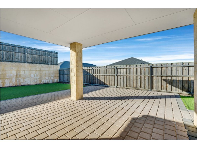 4 Warrego Outlook, Ellenbrook WA 6069