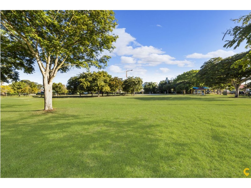 9/14 Camberwell St, East Brisbane QLD 4169