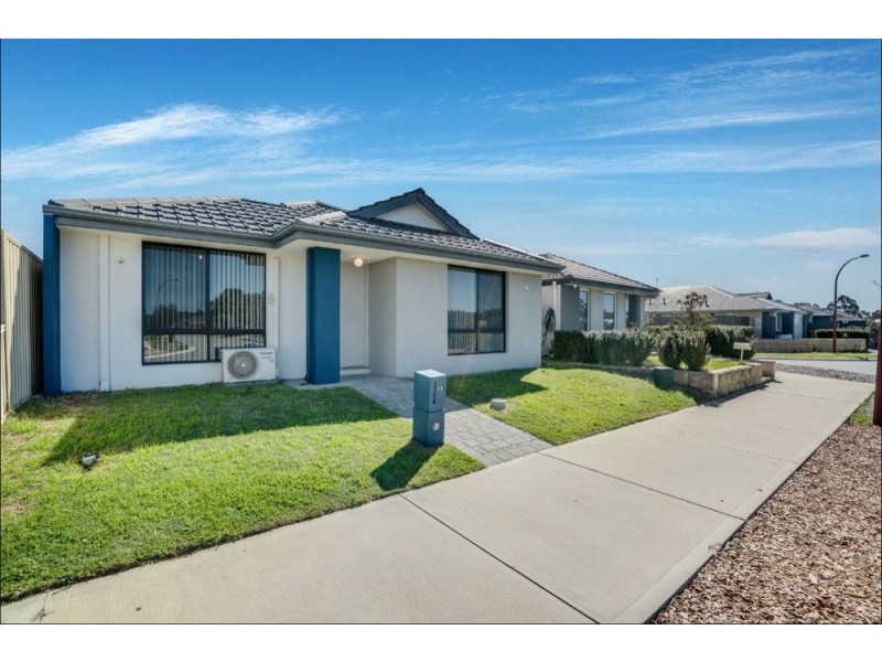 11 PEKIN PASS, Southern River WA 6110