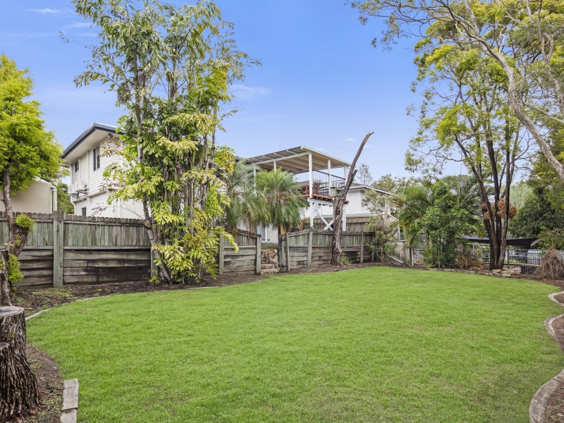 19 Longford St, Everton Hills QLD 4053