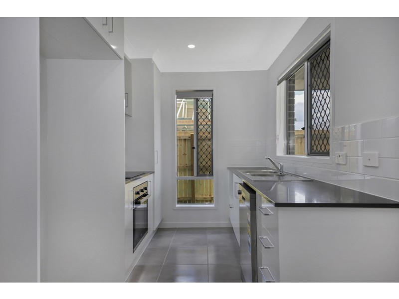 2/40 Montana Circuit, Logan Reserve QLD 4133