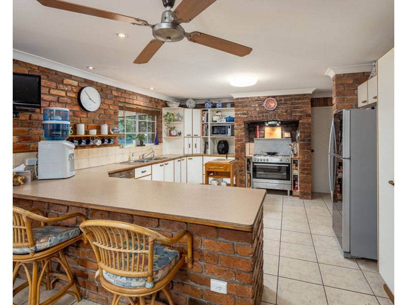 82 Rangeleigh Street, Ferny Hills QLD 4055