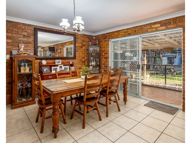 82 Rangeleigh Street, Ferny Hills QLD 4055