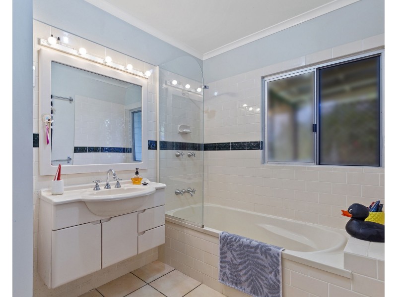 8 Carawatha Street, Everton Park QLD 4053