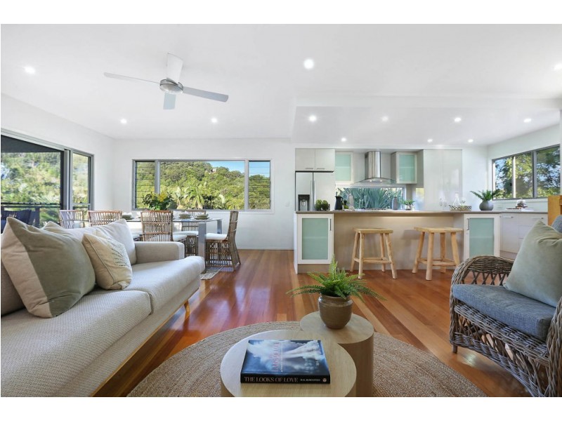 16 Halcyon Pl, Coolum Beach QLD 4573