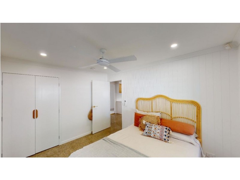 2/24 Walker Avenue, Palm Beach QLD 4221