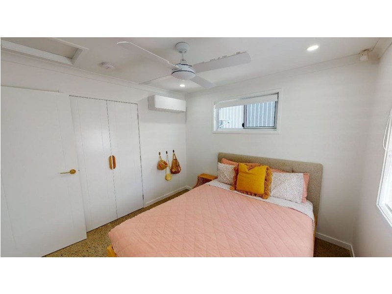 2/24 Walker Avenue, Palm Beach QLD 4221