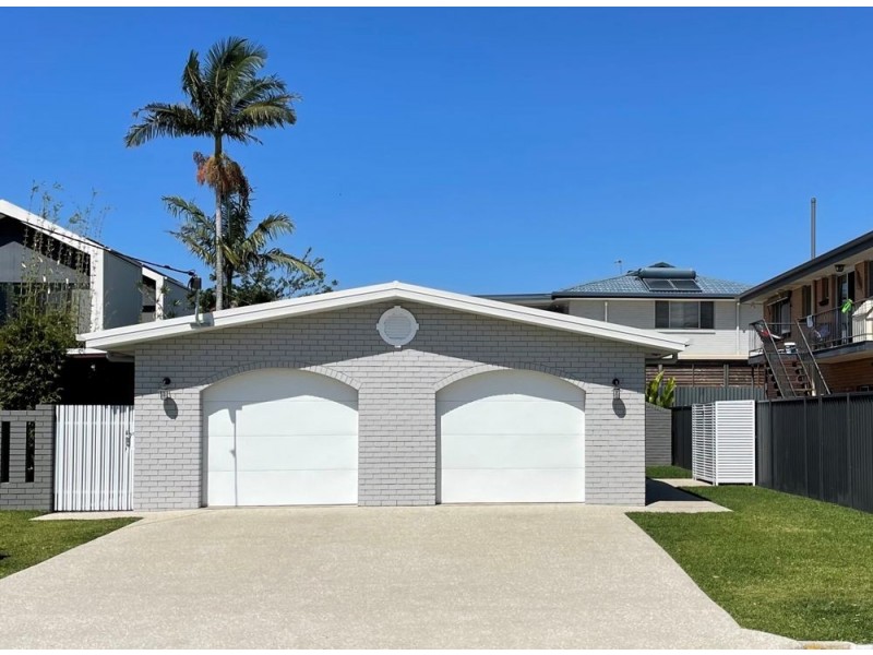 2/24 Walker Avenue, Palm Beach QLD 4221