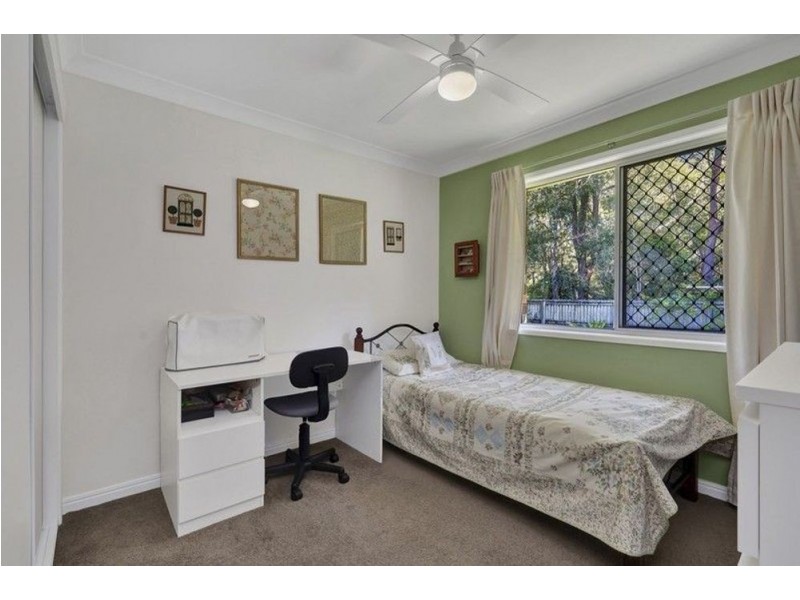 27 mergowie drive, Cleveland QLD 4163