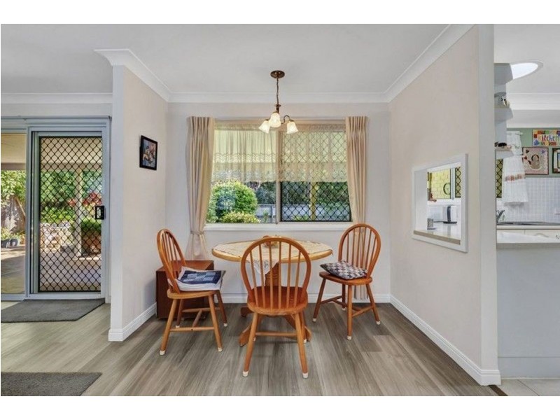 27 mergowie drive, Cleveland QLD 4163