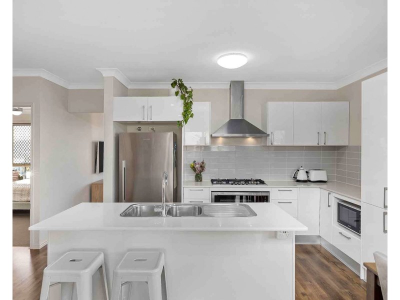 16 McGregor Place, Springfield Lakes QLD 4300