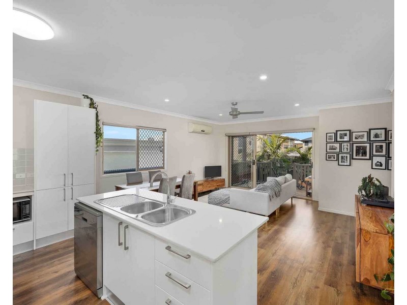 16 McGregor Place, Springfield Lakes QLD 4300