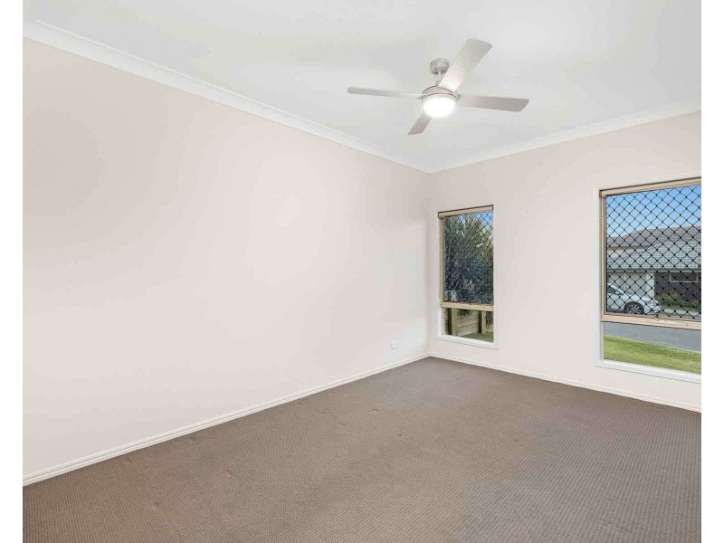 16 McGregor Place, Springfield Lakes QLD 4300