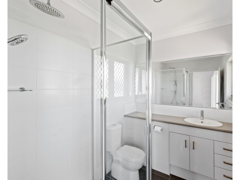 25 Sawyer St, Spring Mountain QLD 4124