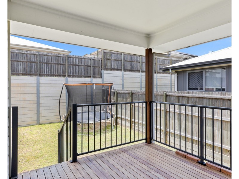 25 Sawyer St, Spring Mountain QLD 4124