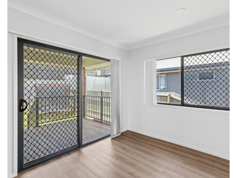 25 Sawyer St, Spring Mountain QLD 4124