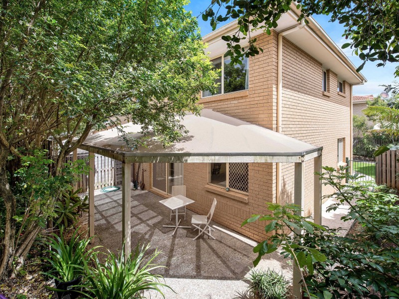 2/320 Manly Road, Manly West QLD 4179