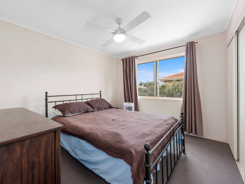 2/320 Manly Road, Manly West QLD 4179