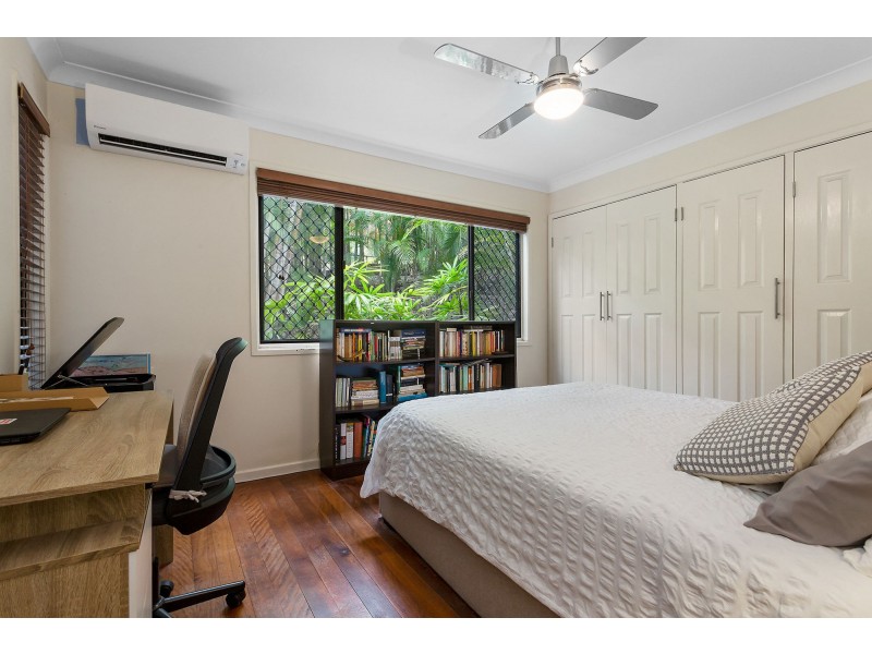 8 Tarnee Street, Ferny Hills QLD 4055