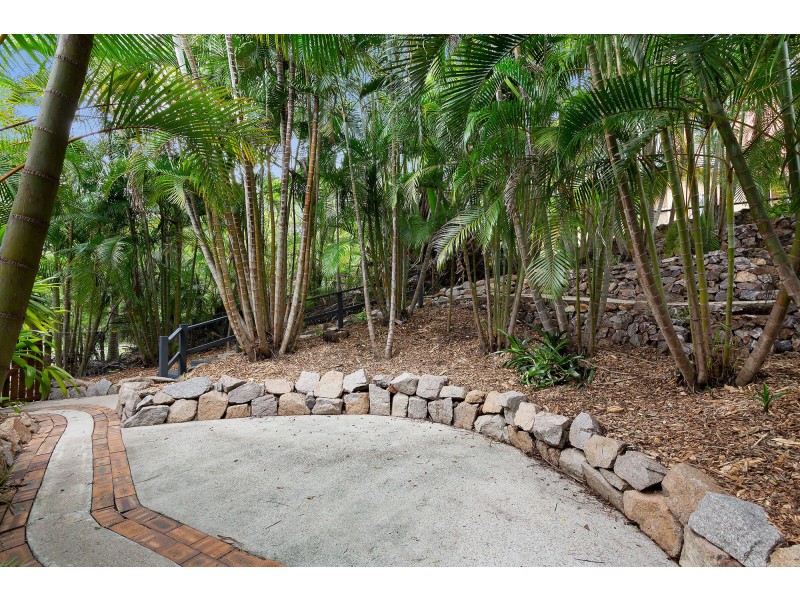 8 Tarnee Street, Ferny Hills QLD 4055