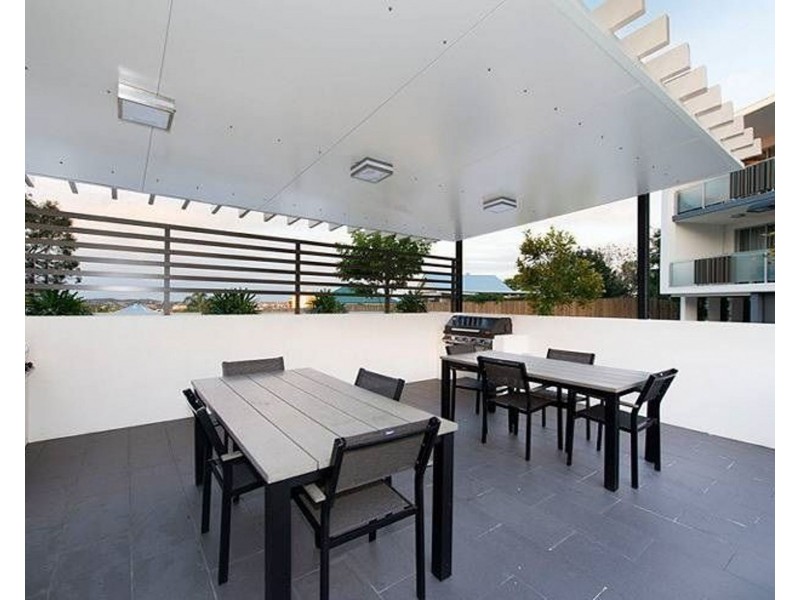 2006/8 Lochaber Street, Dutton Park QLD 4102